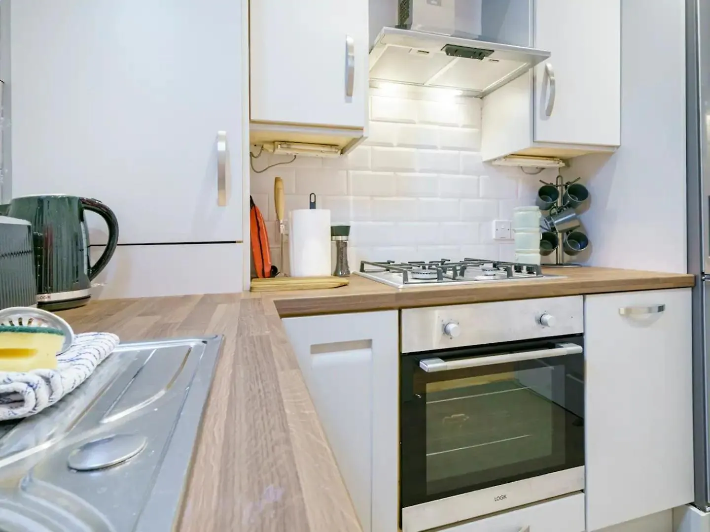 Apartment Pass The Keys Luxury Retreat Cafes And Shopping Queens Uni Belfast