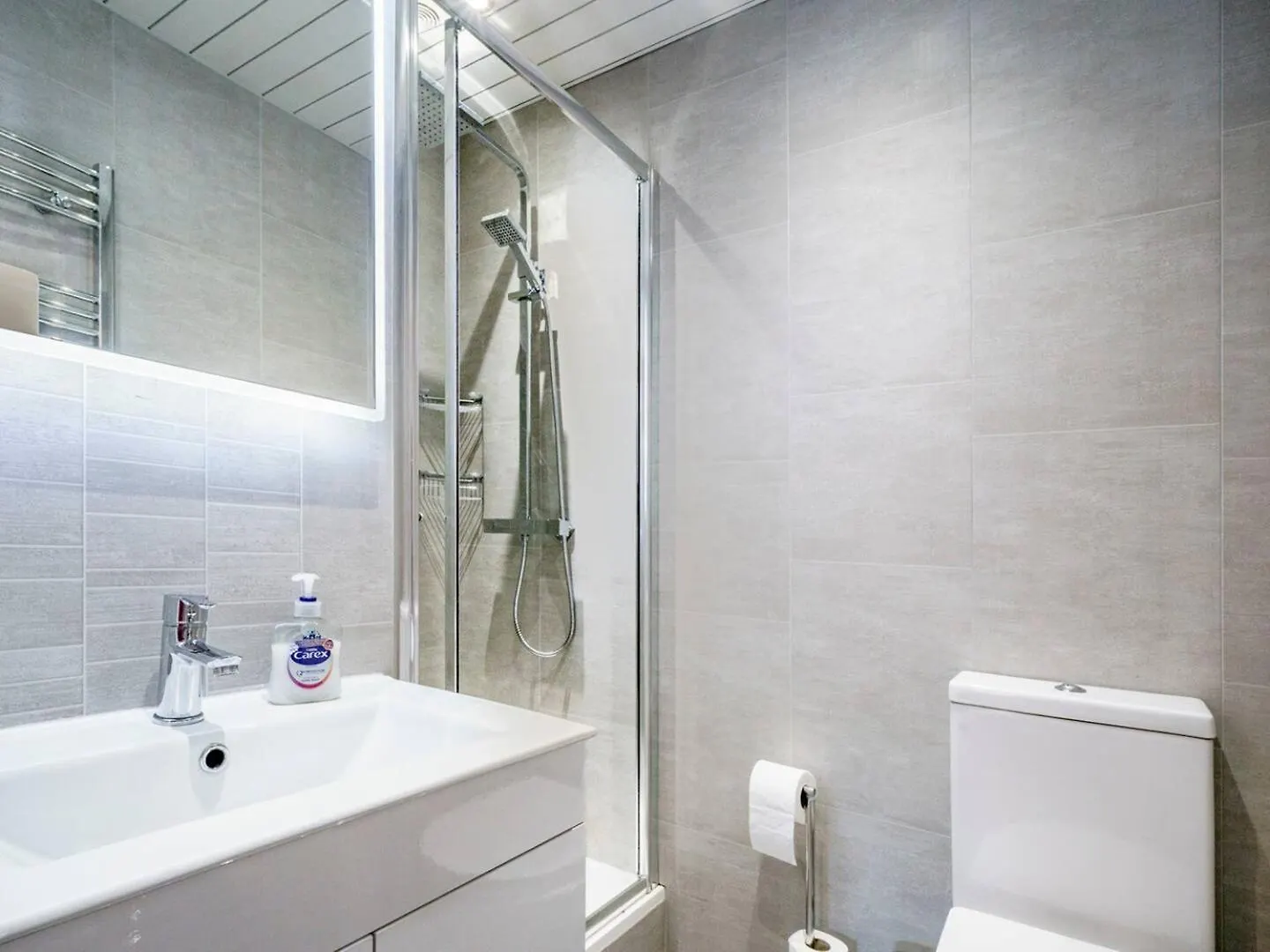 Apartment Pass The Keys Luxury Retreat Cafes And Shopping Queens Uni Belfast
